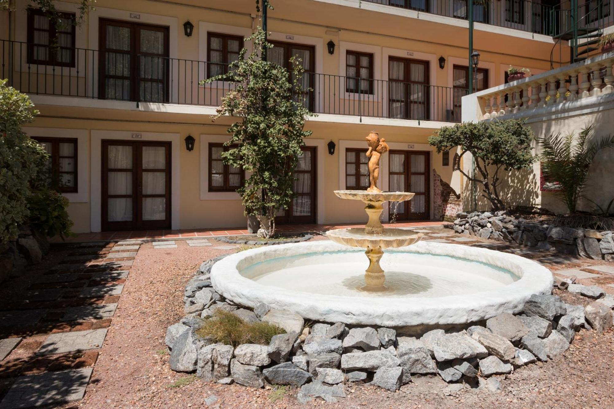 Don Antonio Posada Colonia del Sacramento Bagian luar foto